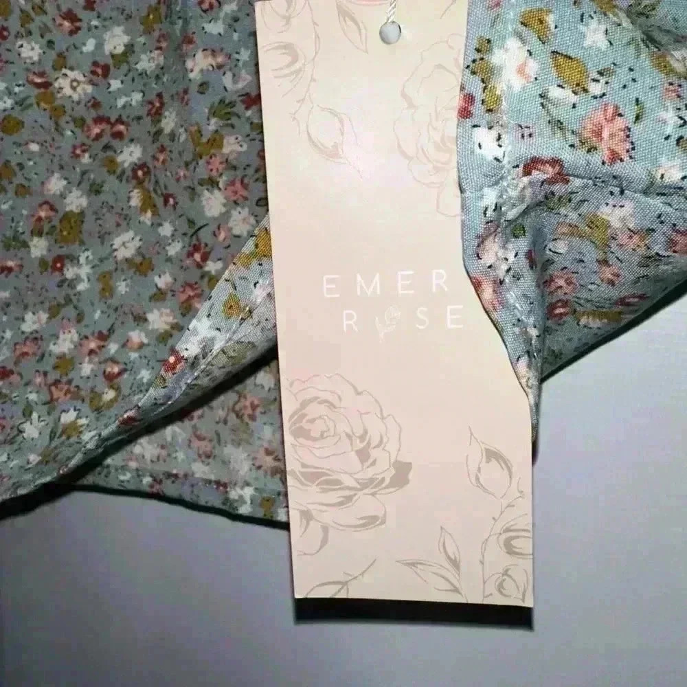 NWT! Emery Rose Floral Blouse - Size S - for Woman - Picture 6 of 11